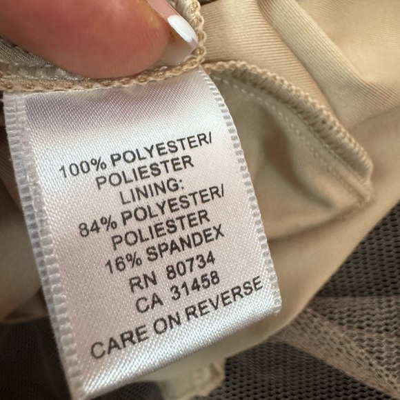 BCBGMaxAzria Brown Pleated Maxi Sundress HalterSize Small. B26 - Picture 17 of 17